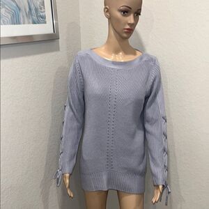 Ivanka Trump -designer sweater